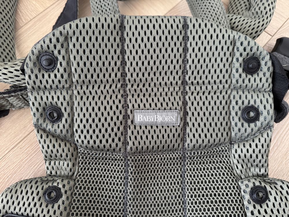 BABYBJORN nosidełko Harmony 3D Mesh, śliniaczek, przykrycie