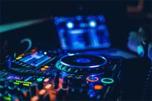 Dj / Profesjonalna obsługa uroczystości / Ciężki dym / Fontanny iskier
