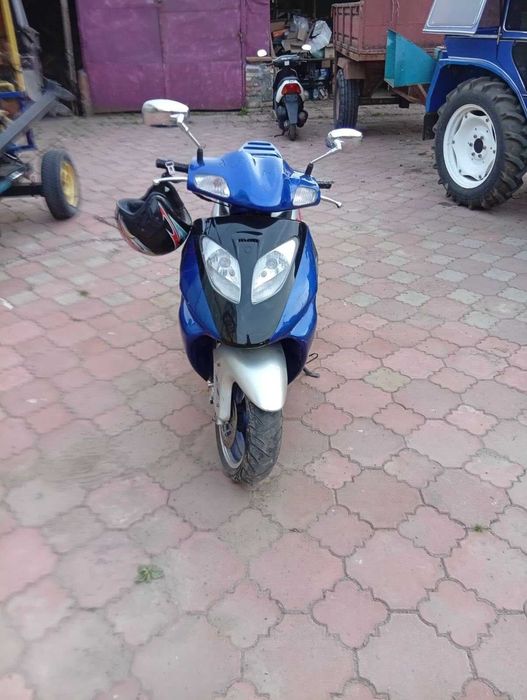 скутер 150 кубів, малий пробіг 3000 км з документами