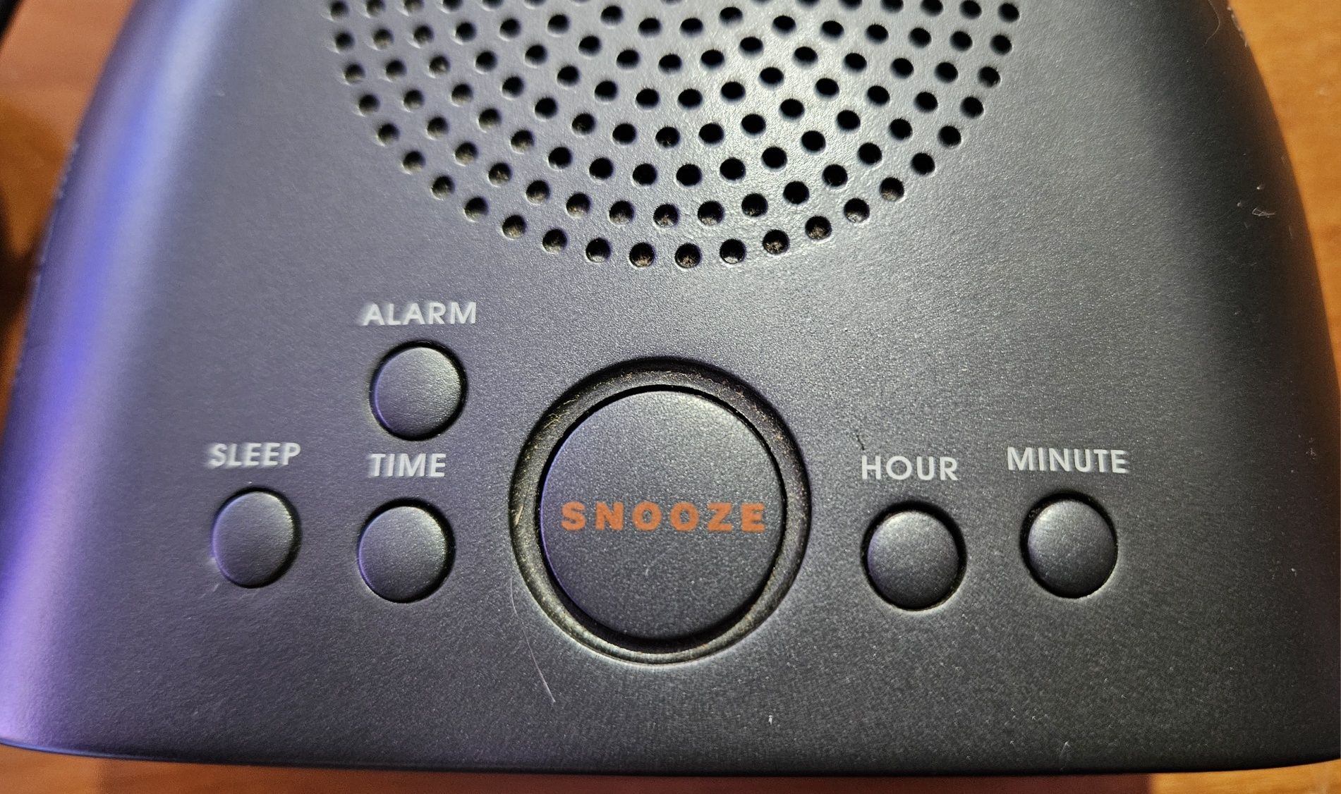 New One Alarm Clock Radio CR100B