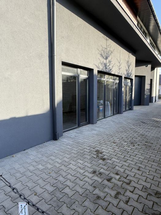 Wynajem budynku usługowego