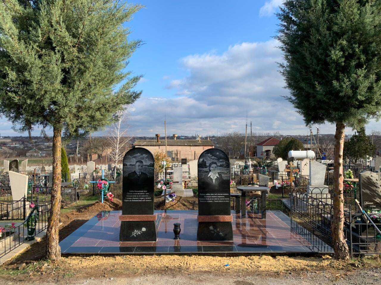 Пам"ятники р.Колос