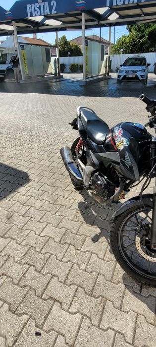 Vende-se CB 125F
