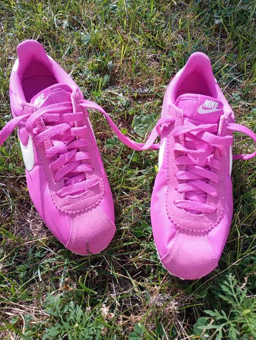 Кросівки  Nike рожеві