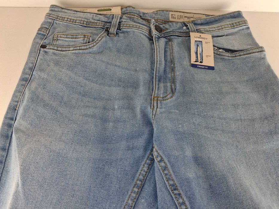 A102 Livergy Męskie Jeansy Straight Fit Długość 32 Ciemnoniebieskie M