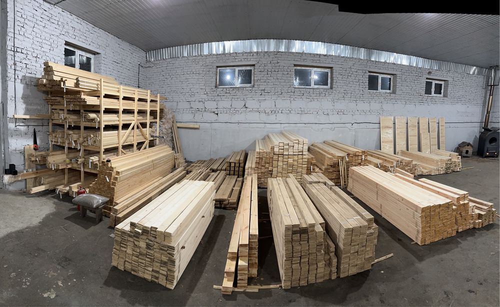Дубова дошка суха, строгана, свіжопиляна, брус дубовий, дуб дощечка