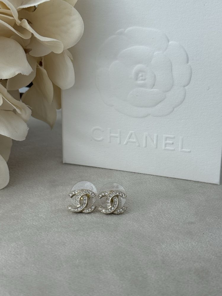 Kolczyki chanel mini szampańskie złoto