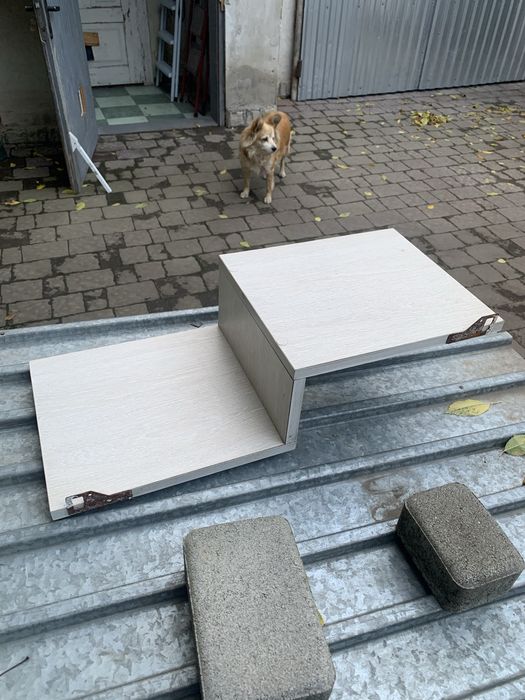 Полиці з дсп плити по 150 грн.