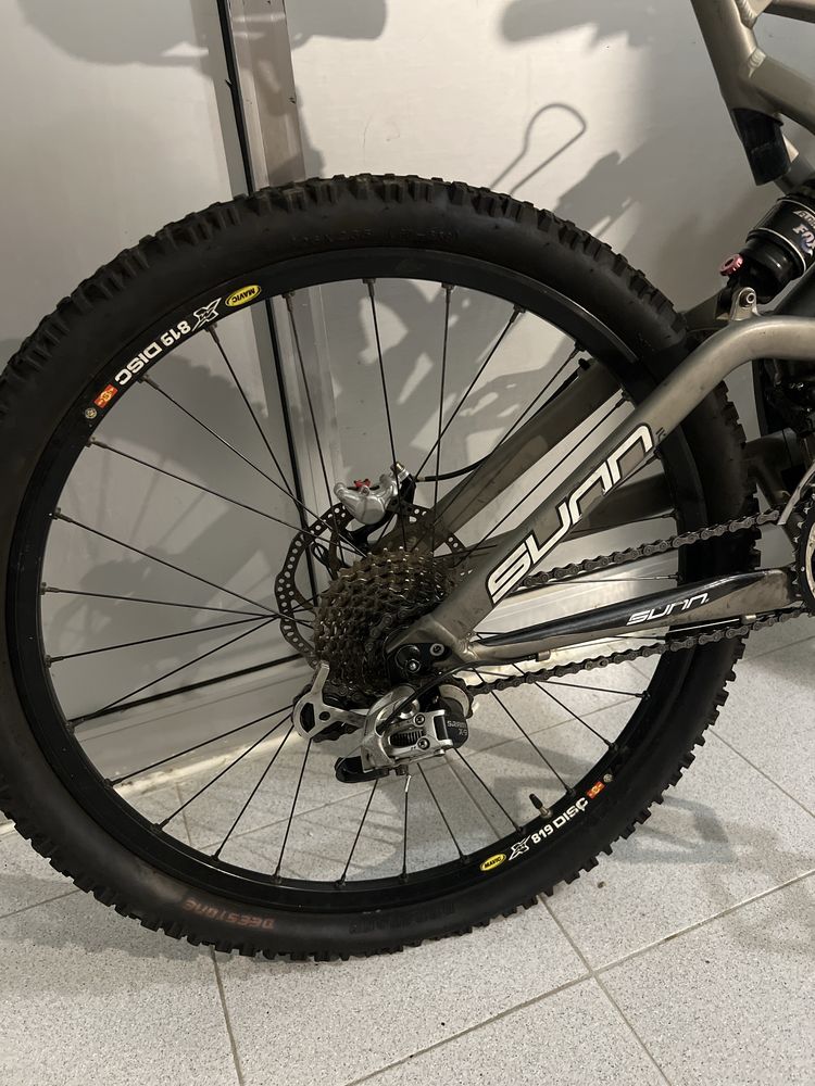 Bicicleta enduro