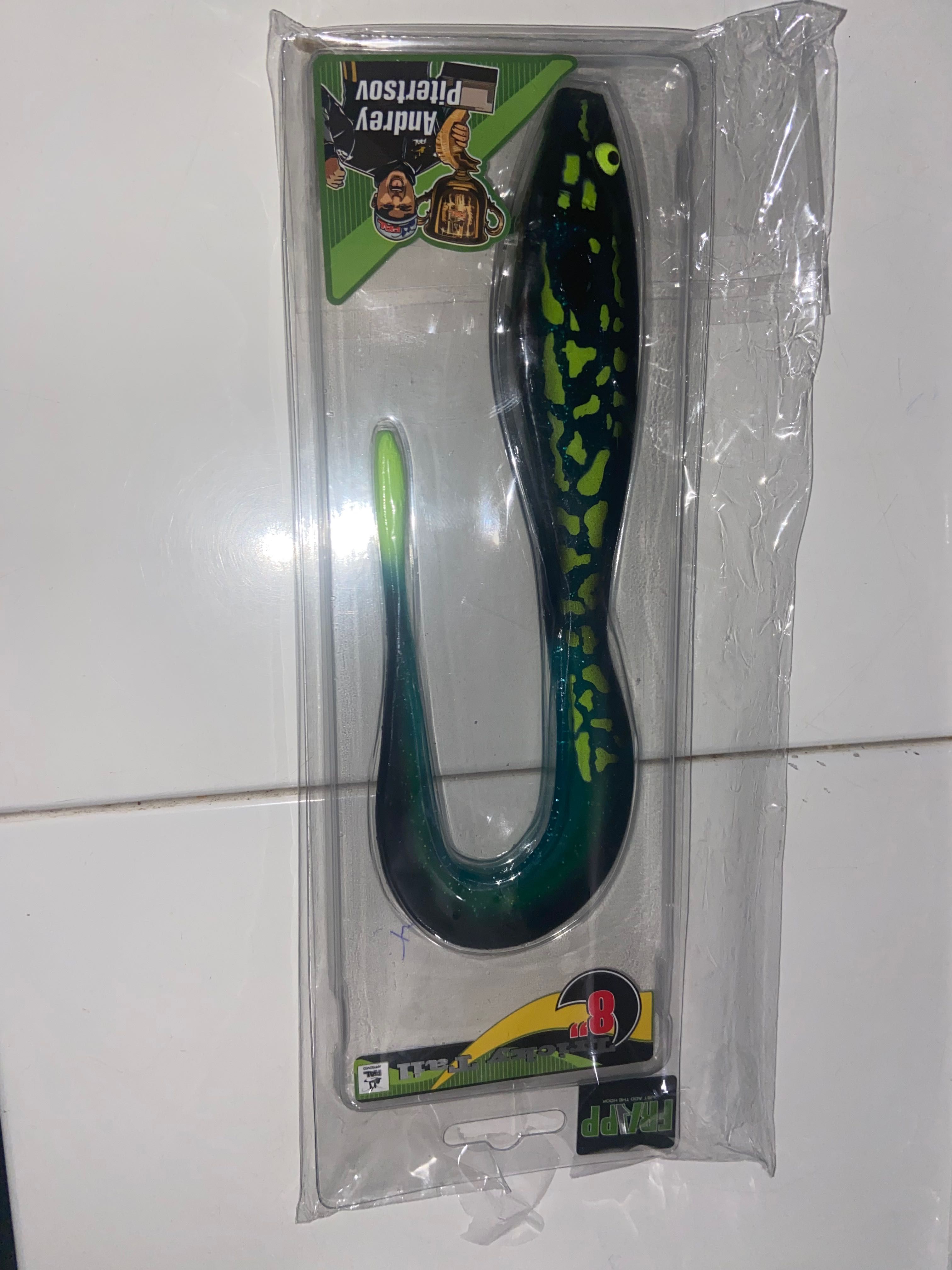 Frapp tricky tail 10” 8”