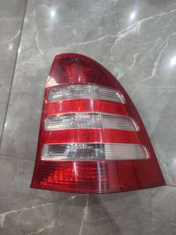 Lampa prawy tył Mercedes C-Klasa W203 Kombi Lift 04r.