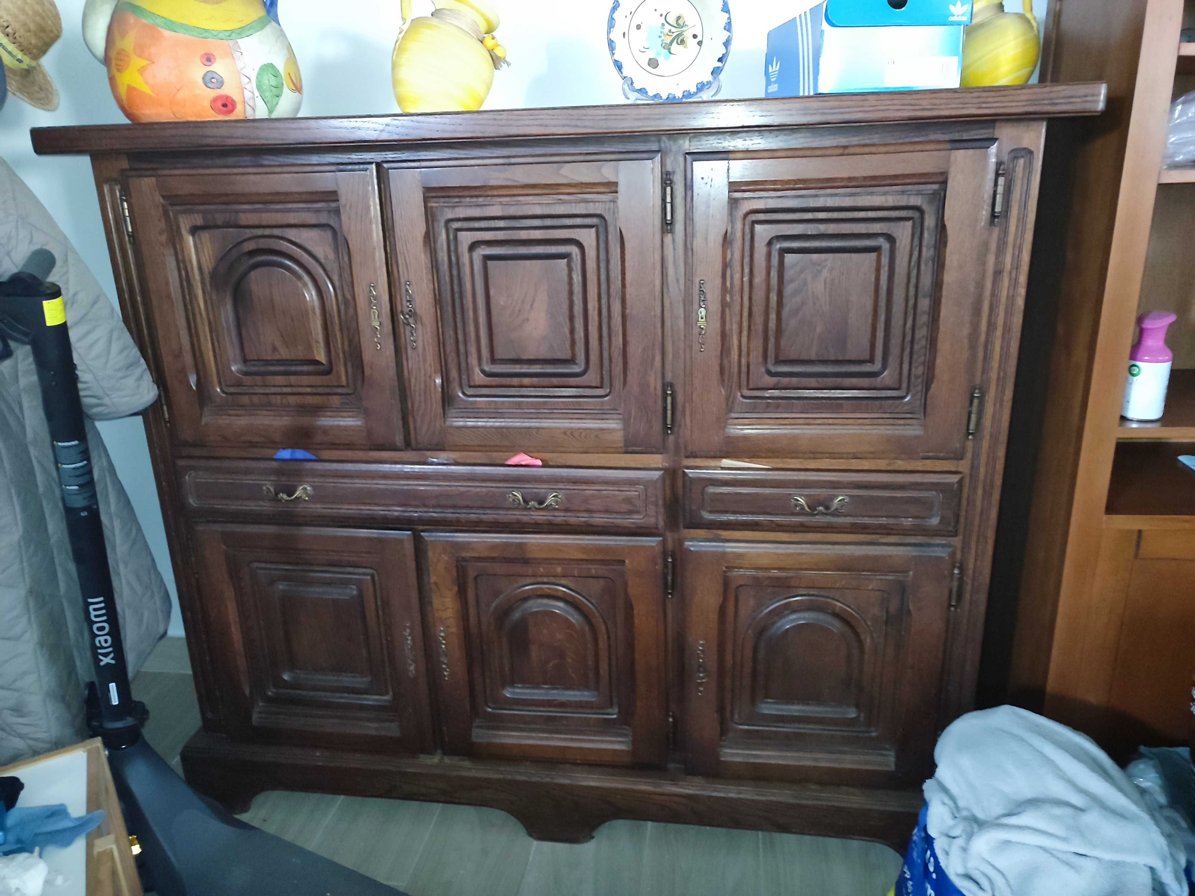 Mesa c/ 8 cadeiras em carvalho maçiço