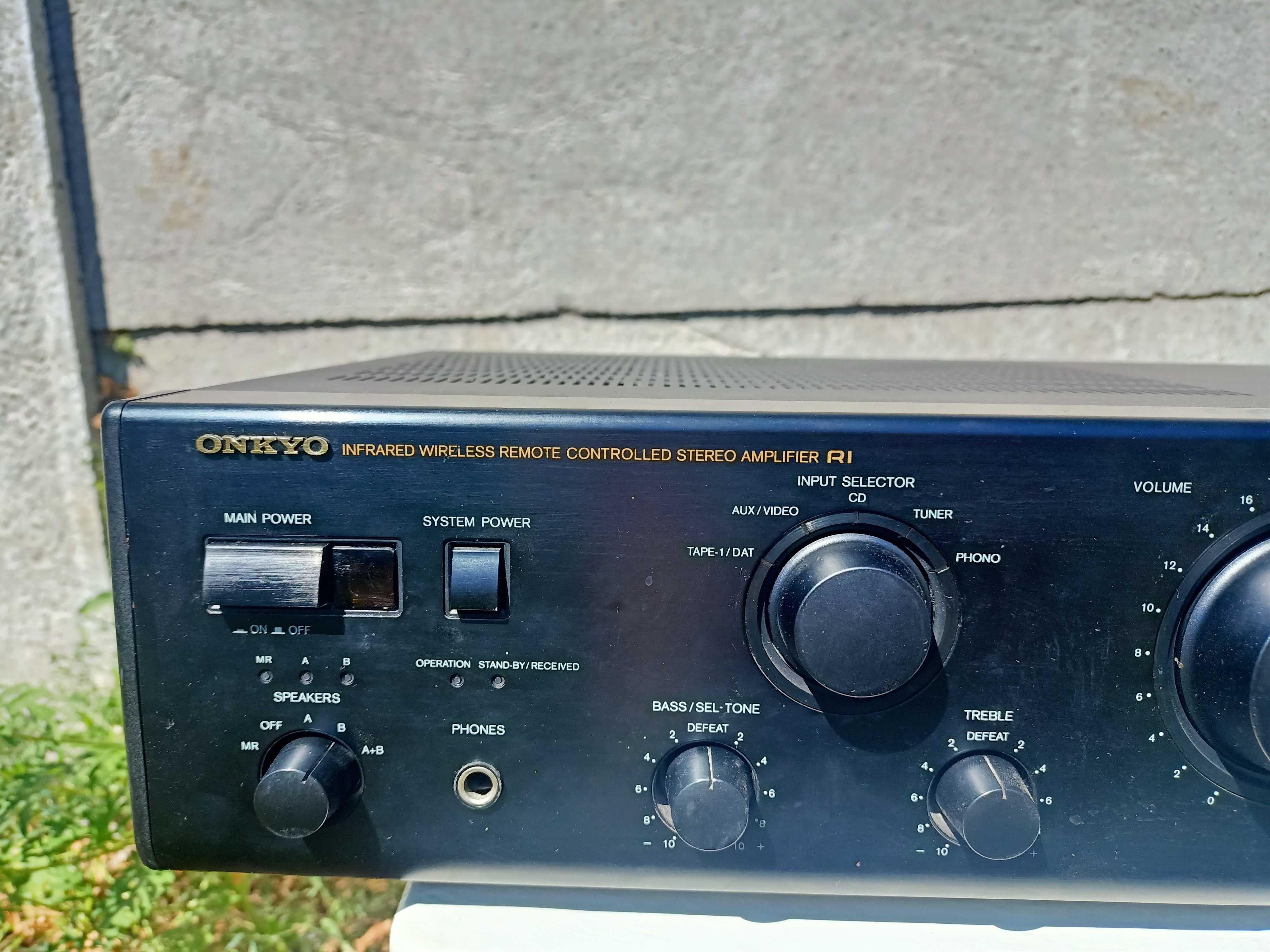 Усилитель Onkyo A-8830