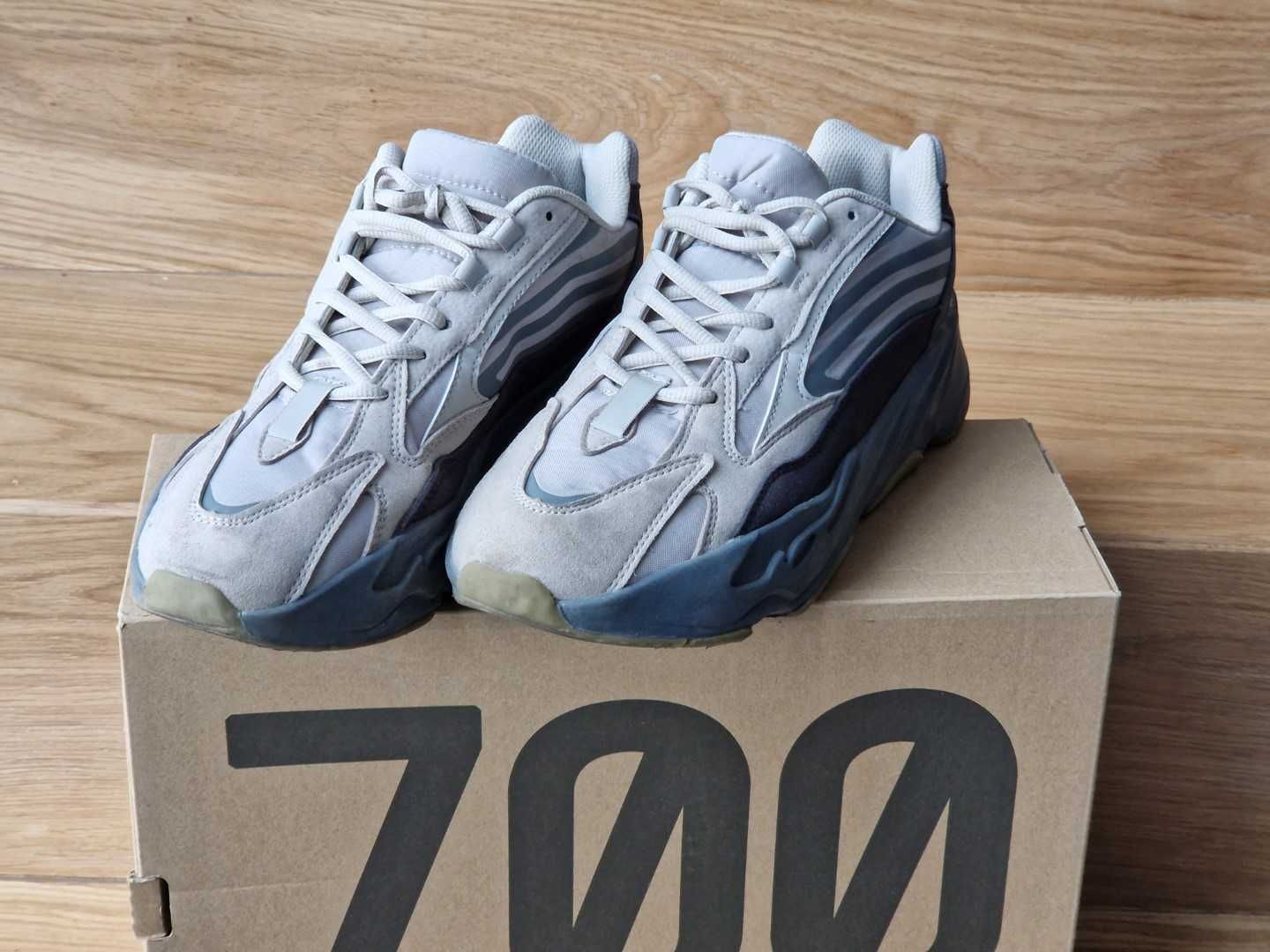 Bury Yeezy Boost 700 V2 Tephra 45 1/2 stan bdb/idealny