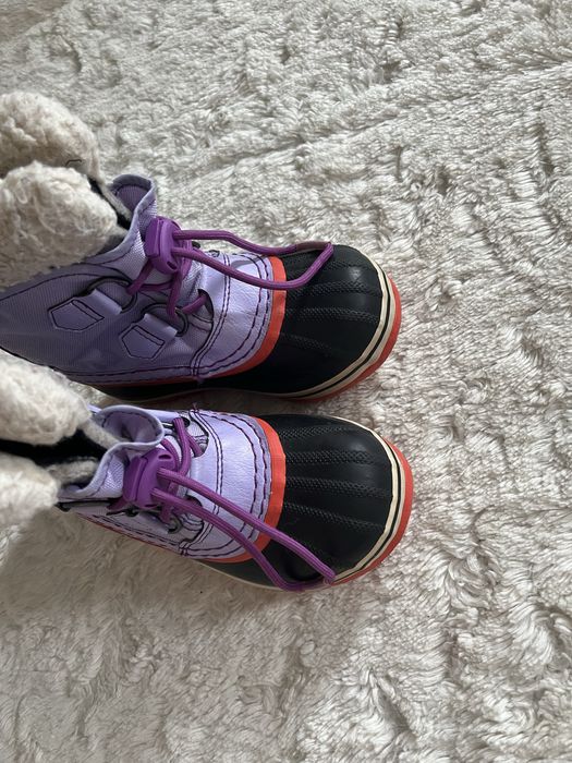 Зимові сапоги на дівчинку 28 р