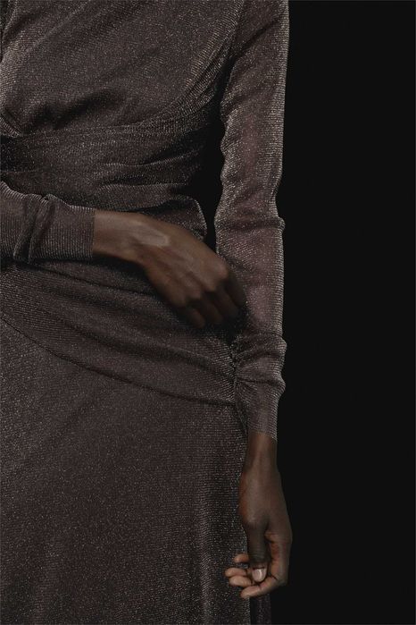 Sukienka L nowa kolekcj brokatowa siateczka brązowa drapowana PROMOCJA