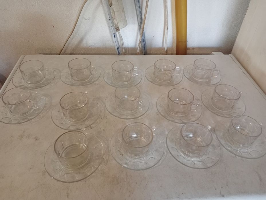 Conjunto de chávenas de chá e café