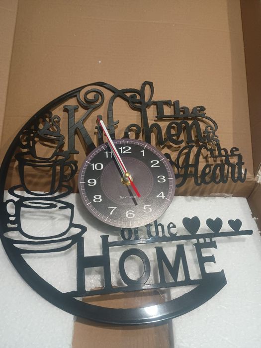 Zegarek  na ścianę