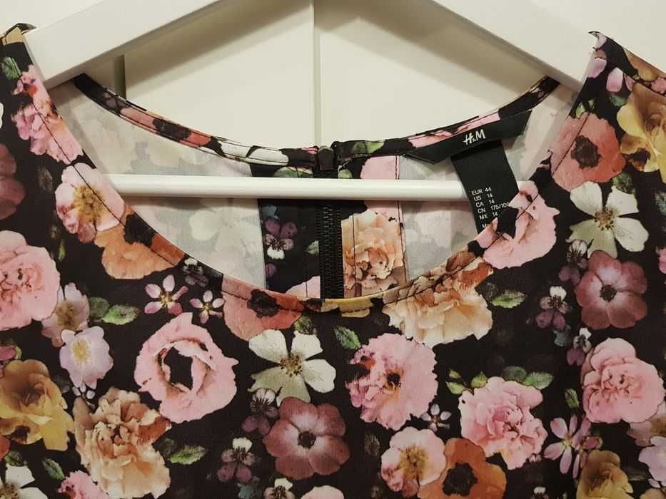 Bluzka w kwiaty z baskinką H&M 44