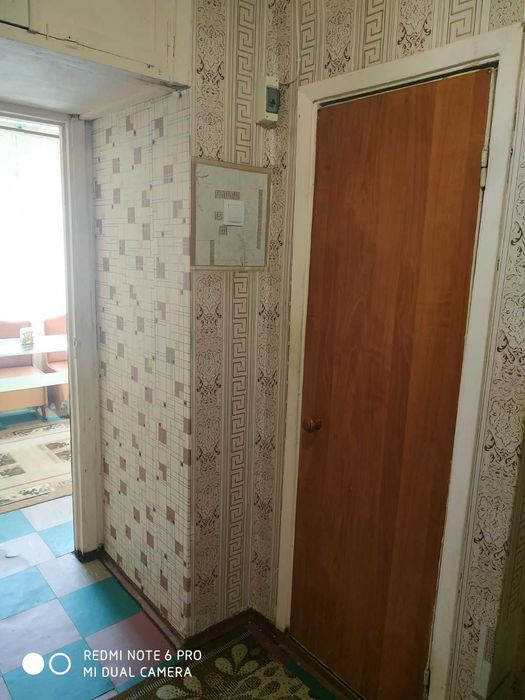 Продам однокомнатную квартиру в Краматорске на Лазурном