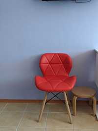 Червоні стільці DS-926 Axel (в наявності 4 штук)