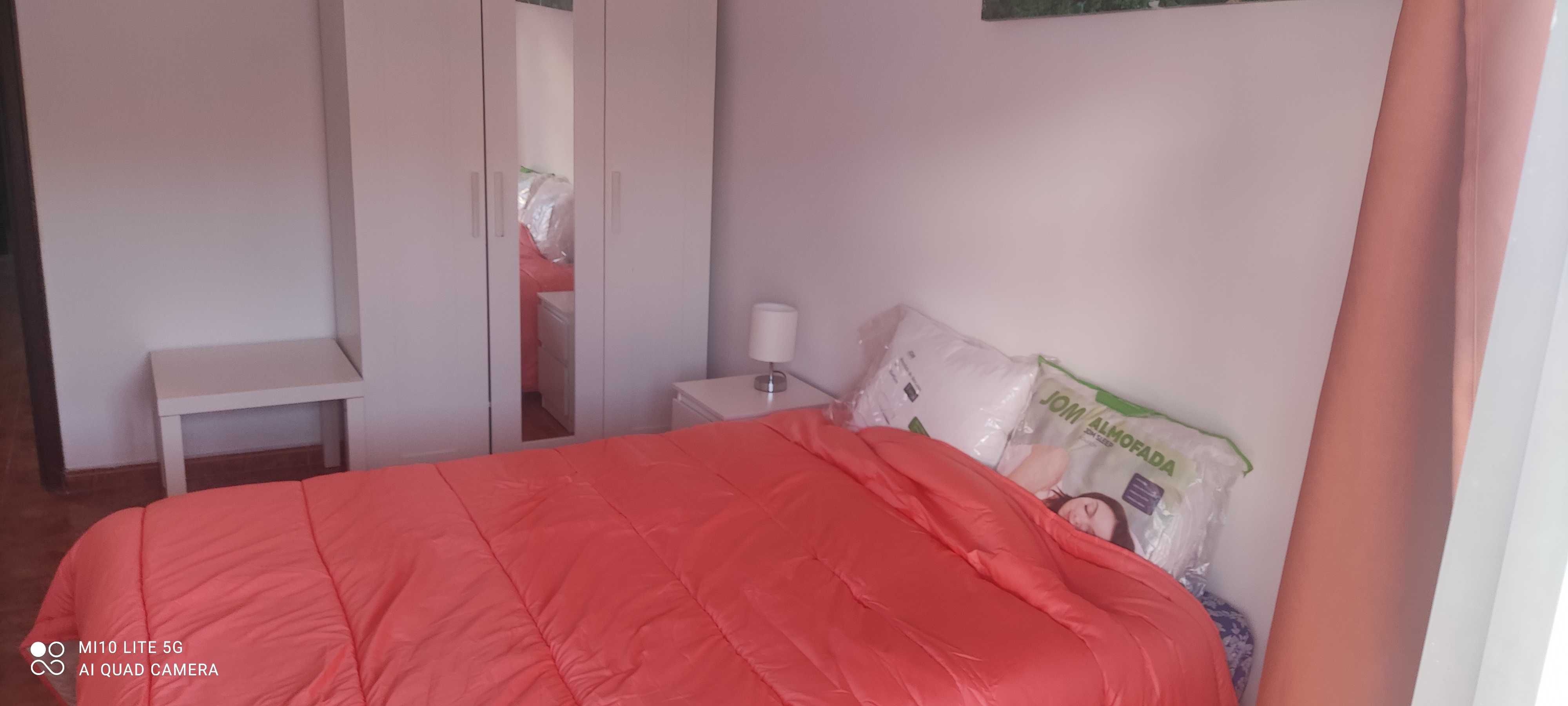 Quarto com TERRAÇO PRIVADO.Aceito Pet. Belém,Lisboa.