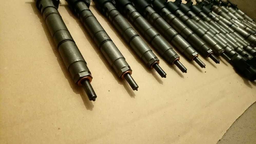 HURT wtryskiwacze bosch 110 216, 110 289, 110 212