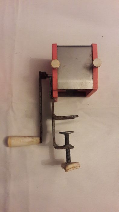 Мясорубка ручная для мака