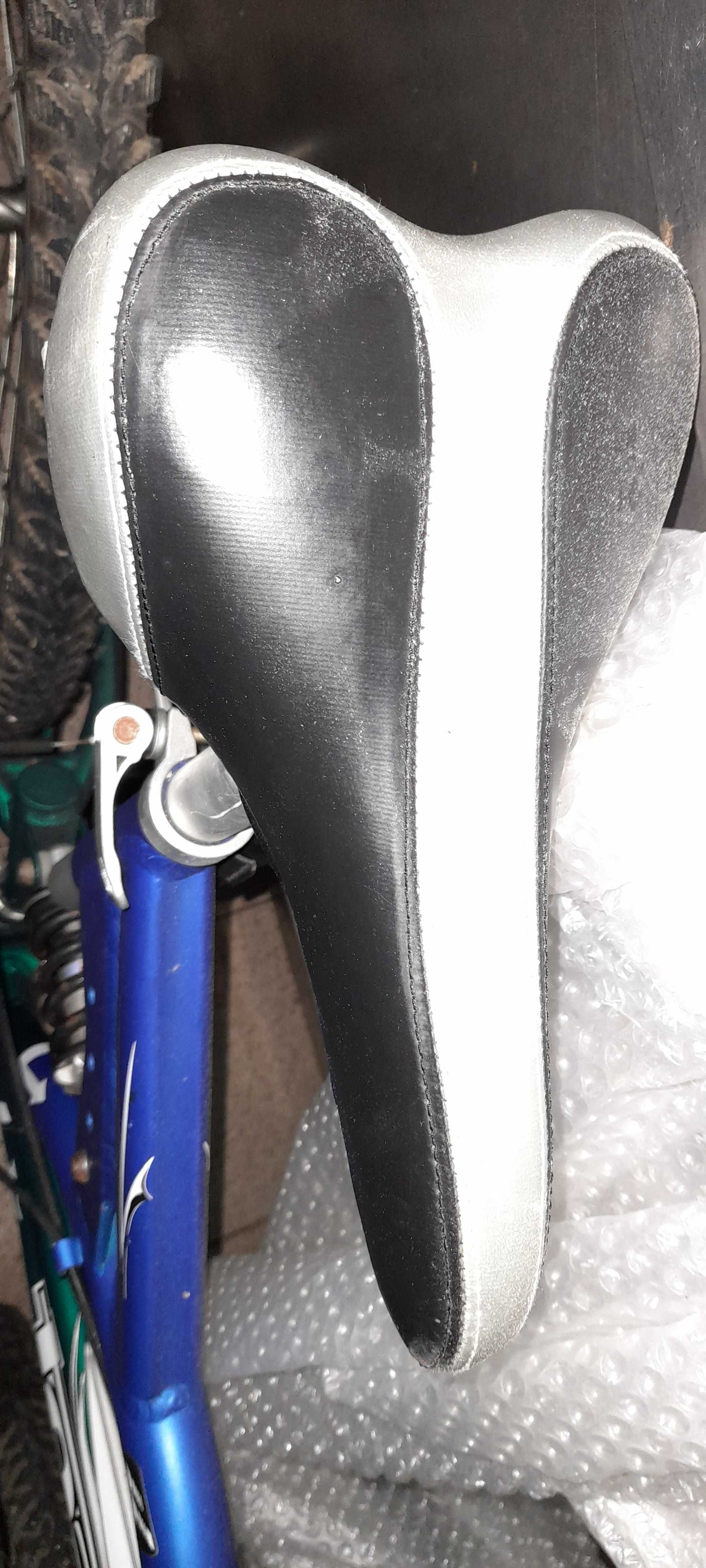 Bicicleta BTT de homem,  bem conservada