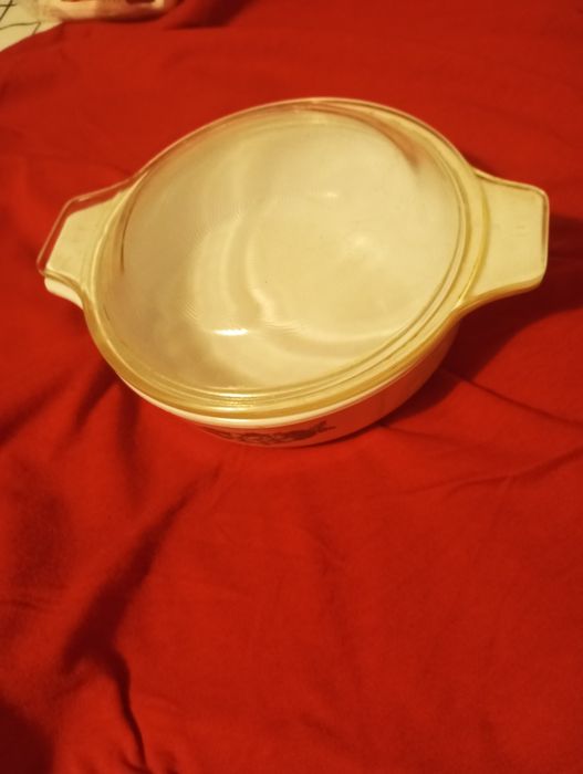 Кастрюля огнеупорная с крышкой салатница 0.7л СССР