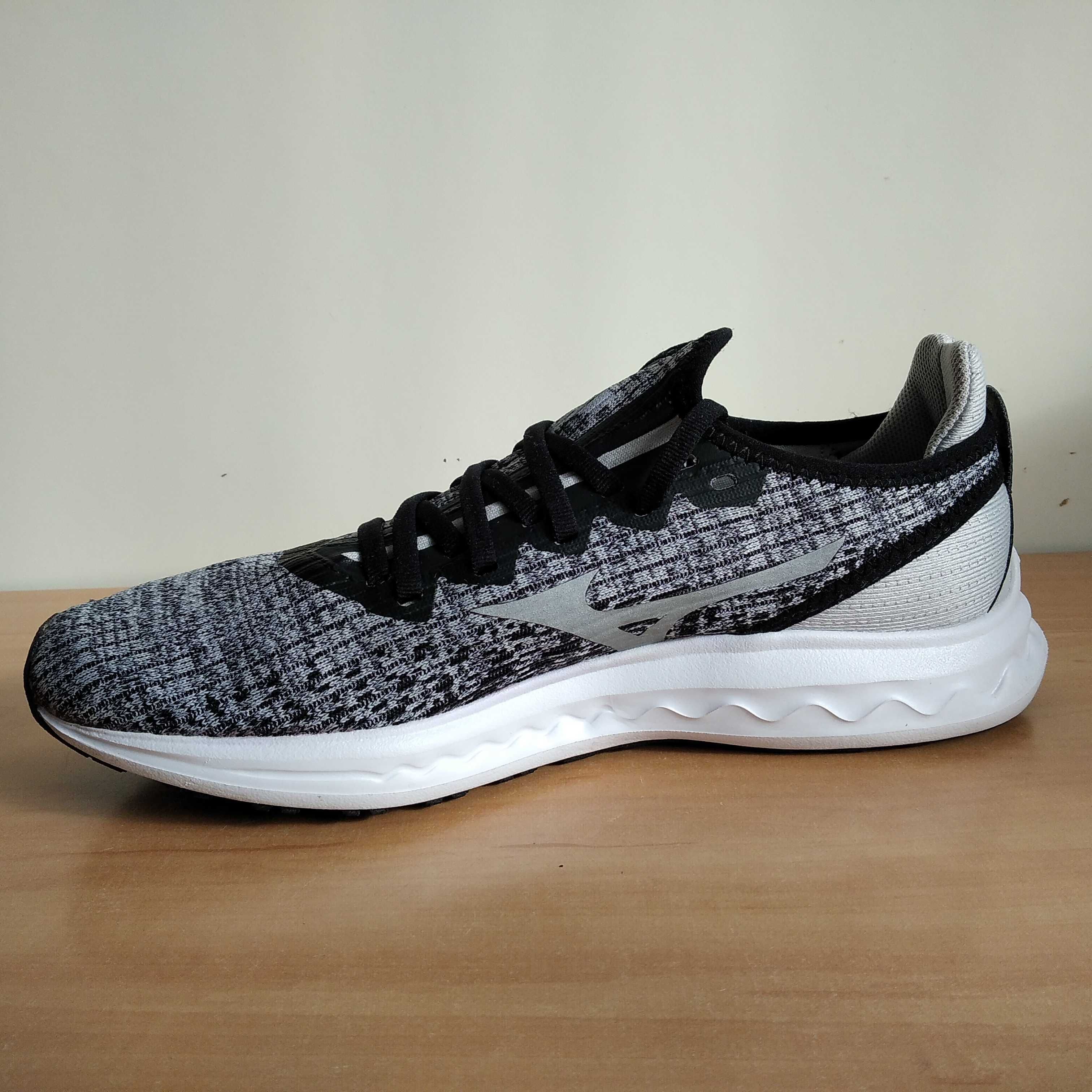 Profesjonalne buty biegowe MIZUNO Wave Polaris Sp 2 roz.eu-40