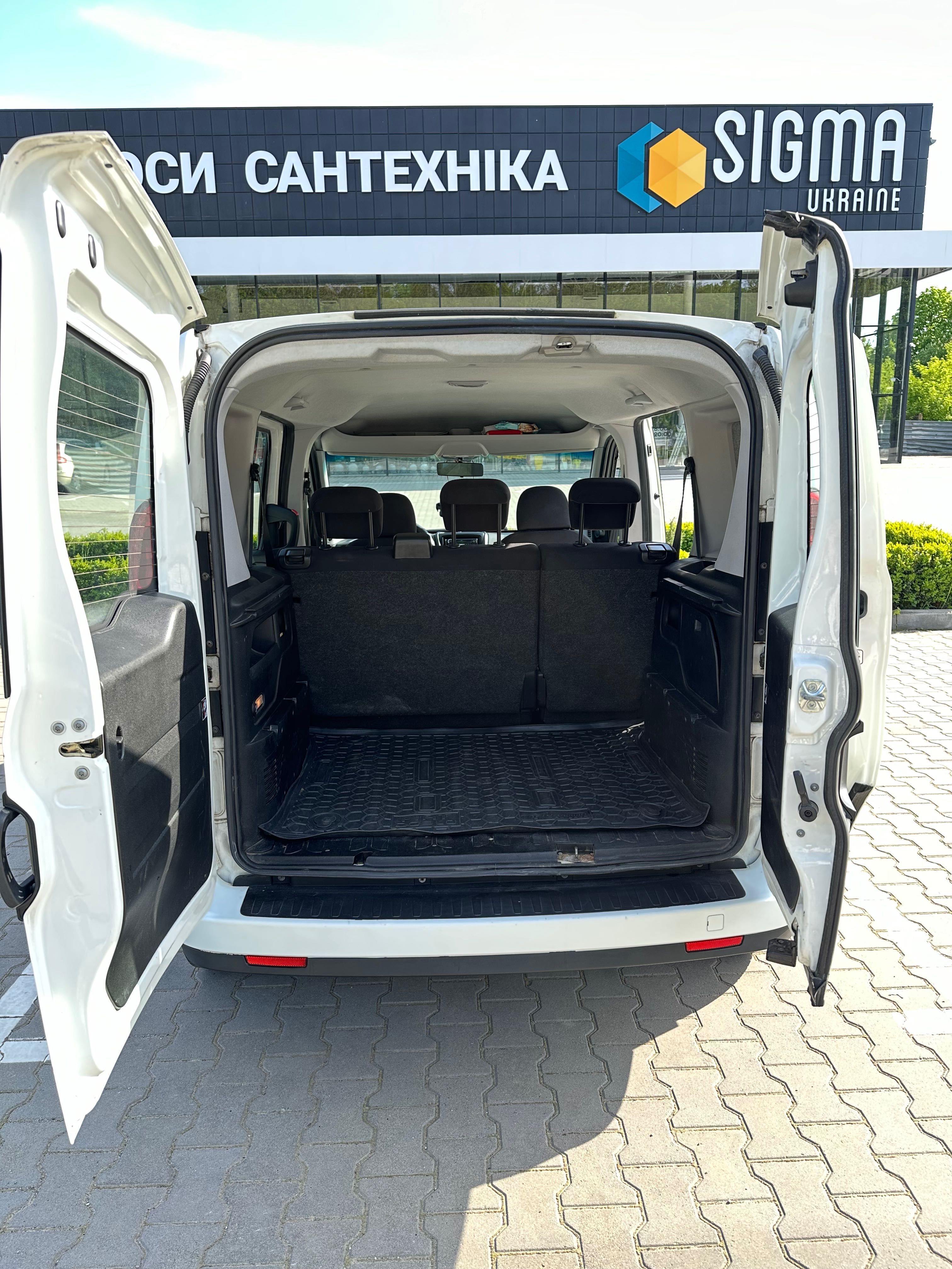 Продам Fiat Doblo пасажир 2013 2.0 дизель