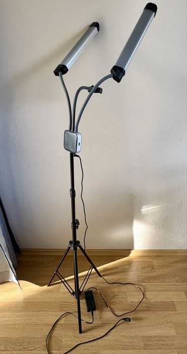 Lampa kosmetyczna dwuramienna do rzęs do paznokci do salonu