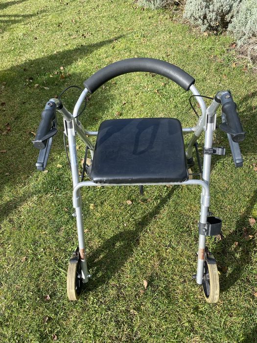 Ходункі для інвалідів