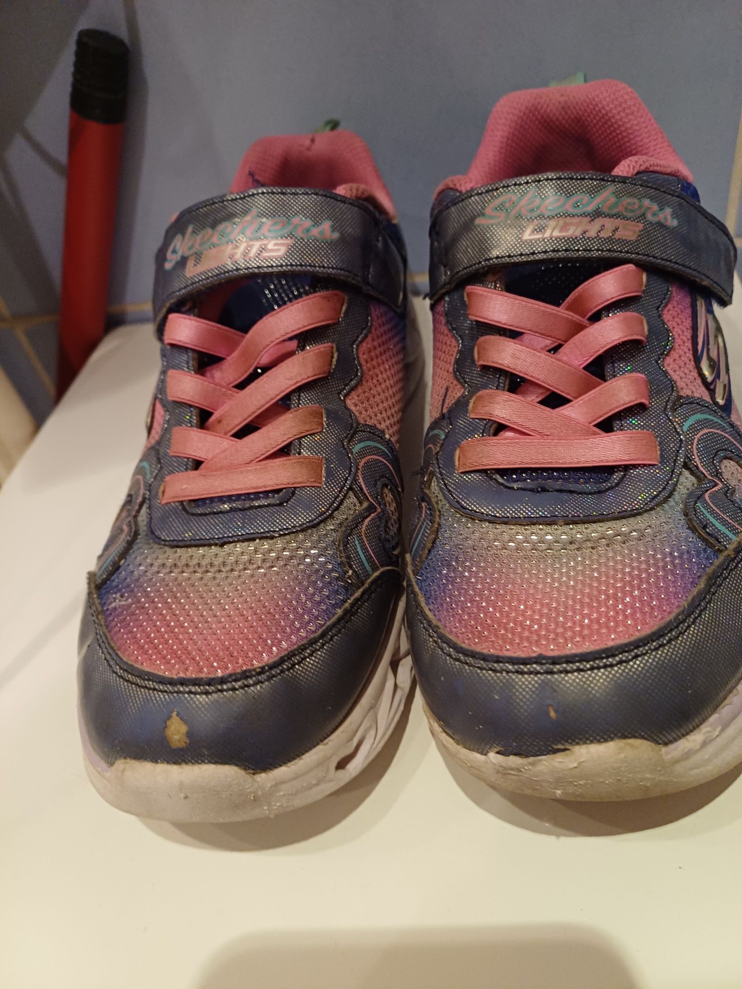 Świecące buty Skechers 35