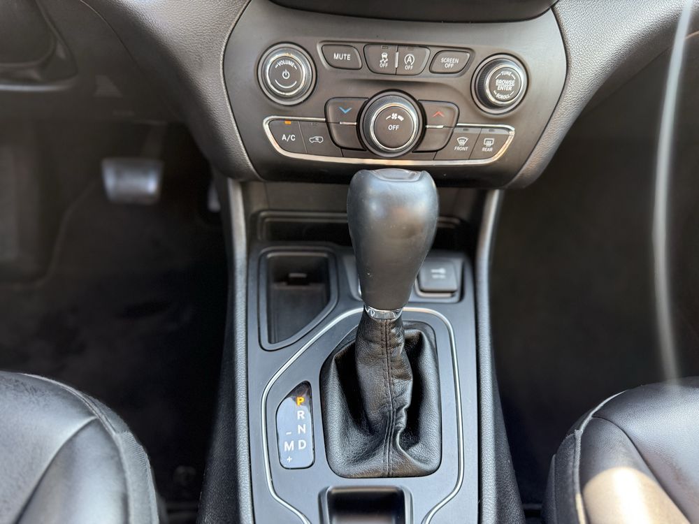 Jeep Cherokee Kl 2019 рік Latitude plus