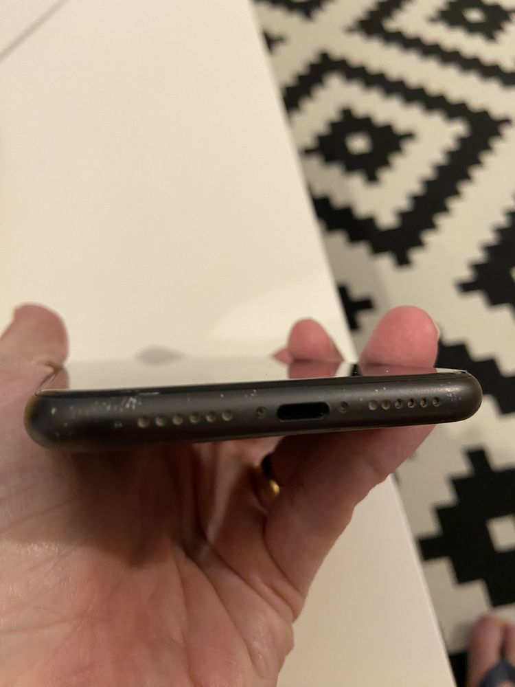 iPhone 11 128gb preto
