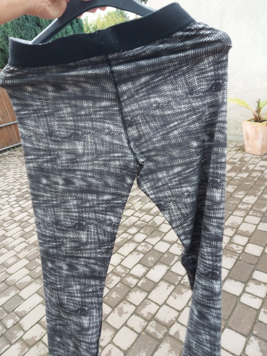 Spodnie legginsy sportowe  146/152