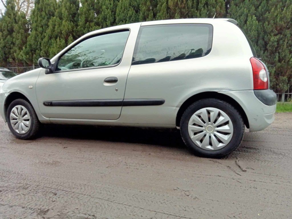 Renault Clio 2004r 1.2 16v//stan bdb