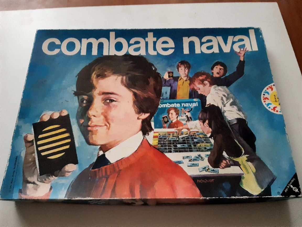 Jogo de tabuleiro combate naval