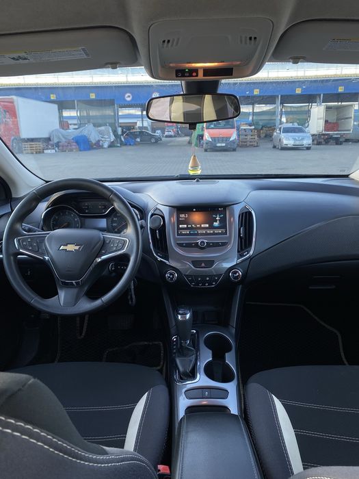 Продам Chevrolet Cruze