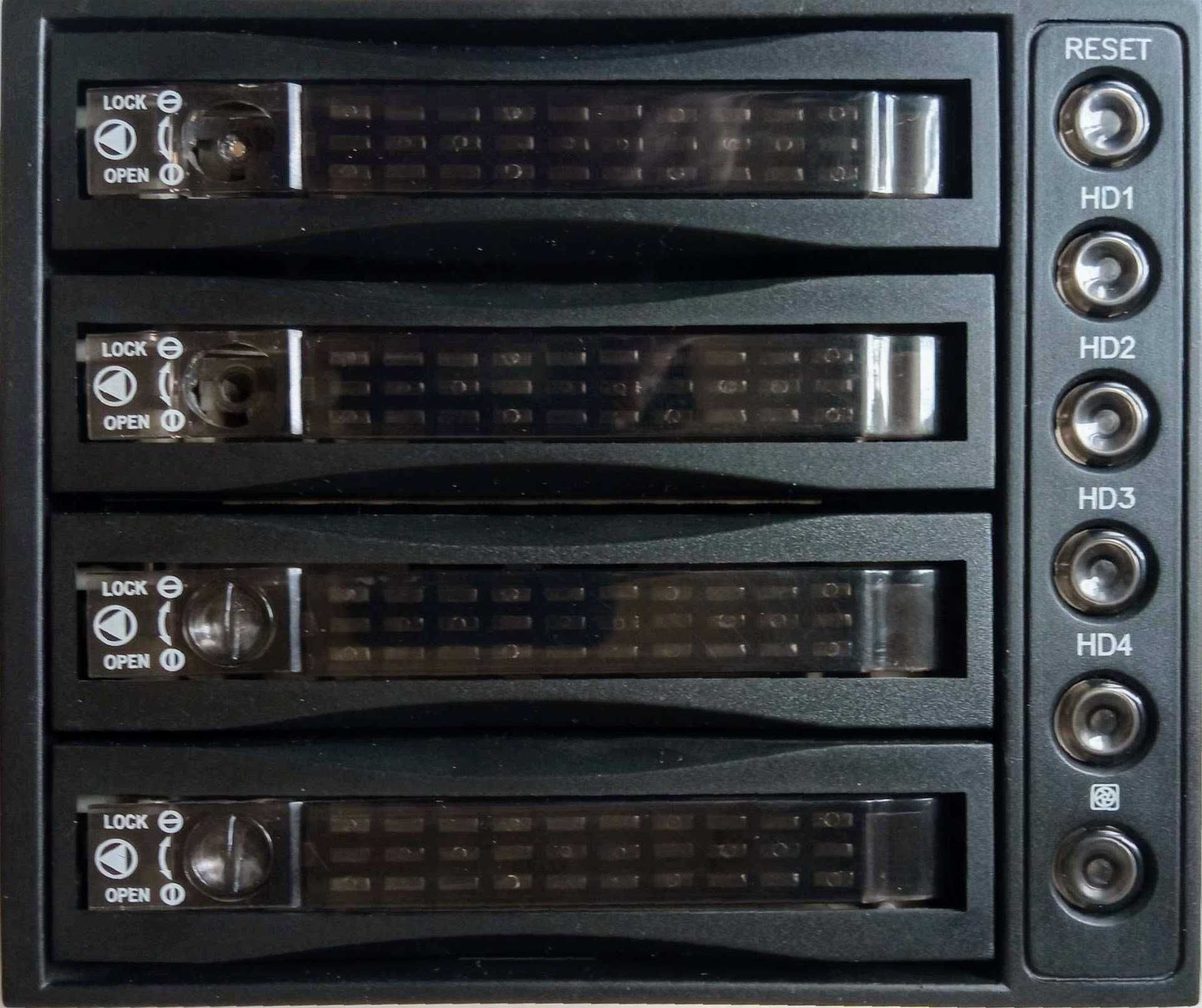 Kieszeń Chieftec SNT-3141 SATA 4x3,5" HDD na 4 dyski