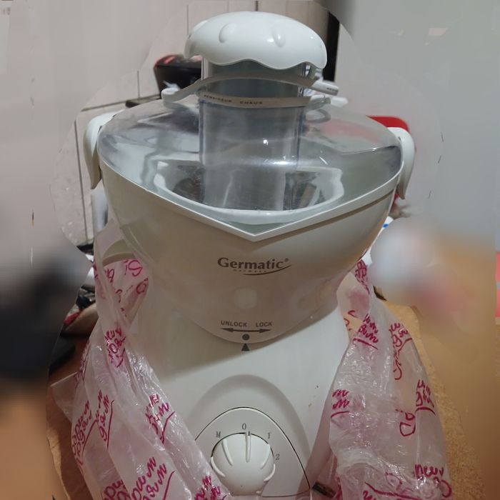 Продам Срочно соковыжималку