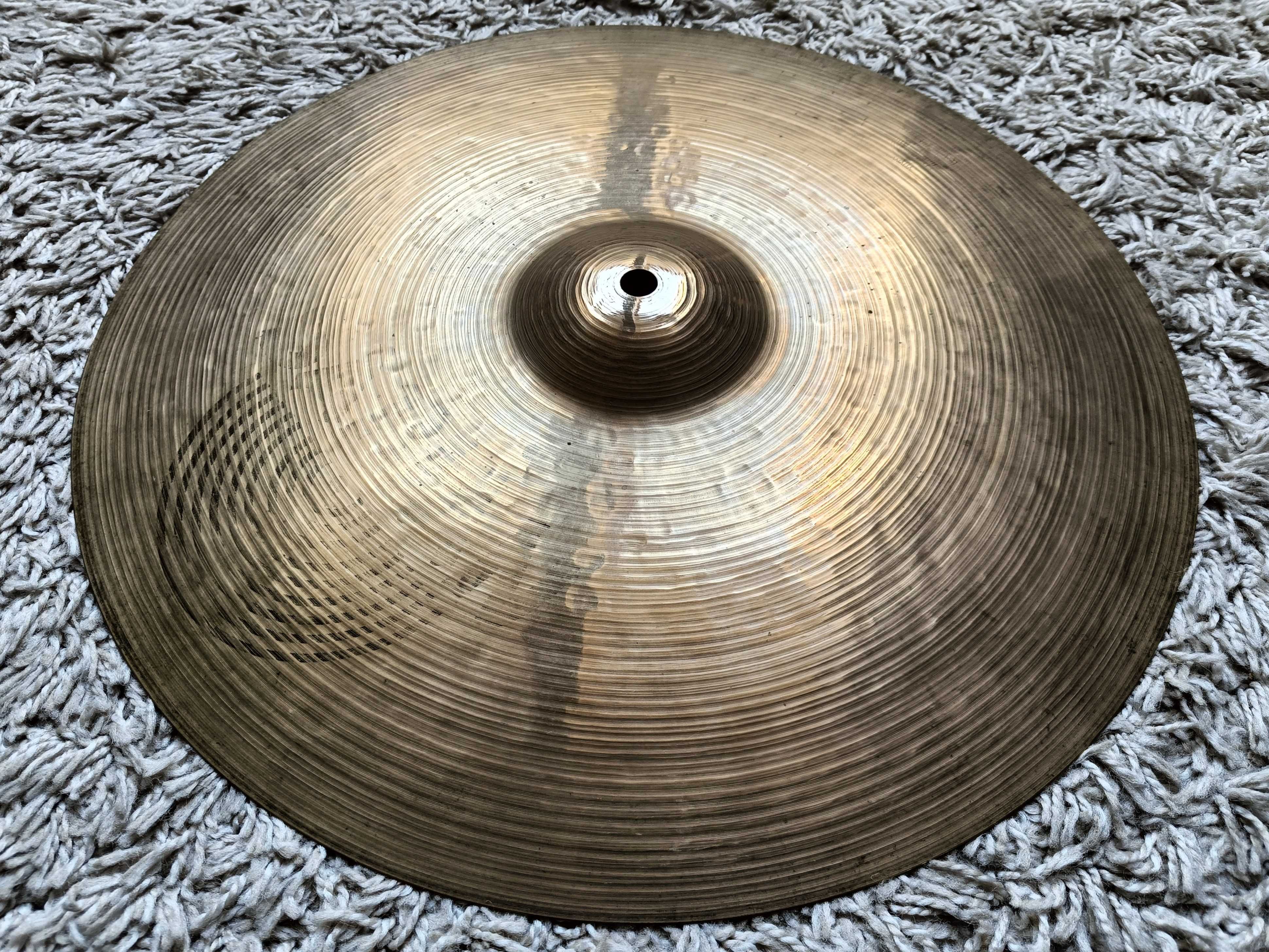 Talerz perkusyjny SABIAN HH MEDIUM THIN CRASH 16"