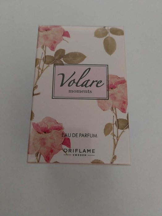 Eau de Parfum Volare Moments / Oriflame frasco em forma de rosa