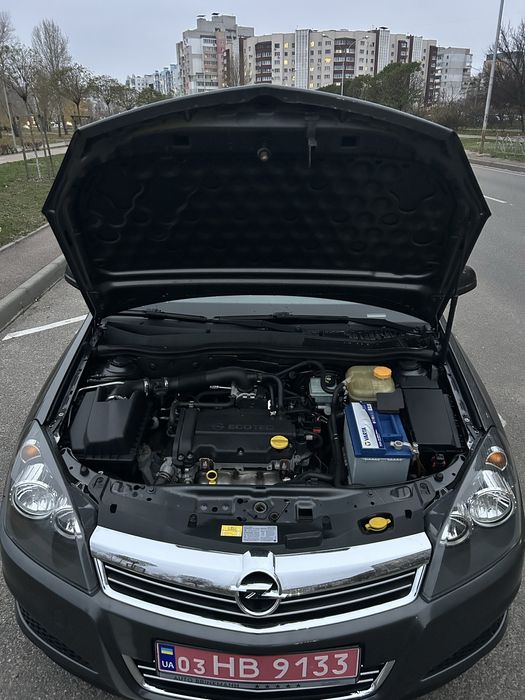 Opel Astra 2010 1.4 бензин