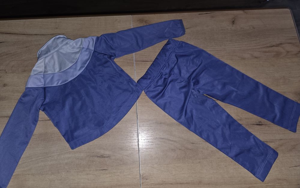 Piekny Dresik Nike 86/92cm