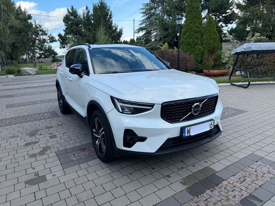 Volvo XC 40 VOLVO XC40 B3 Plus  Dark Mild Hybrid