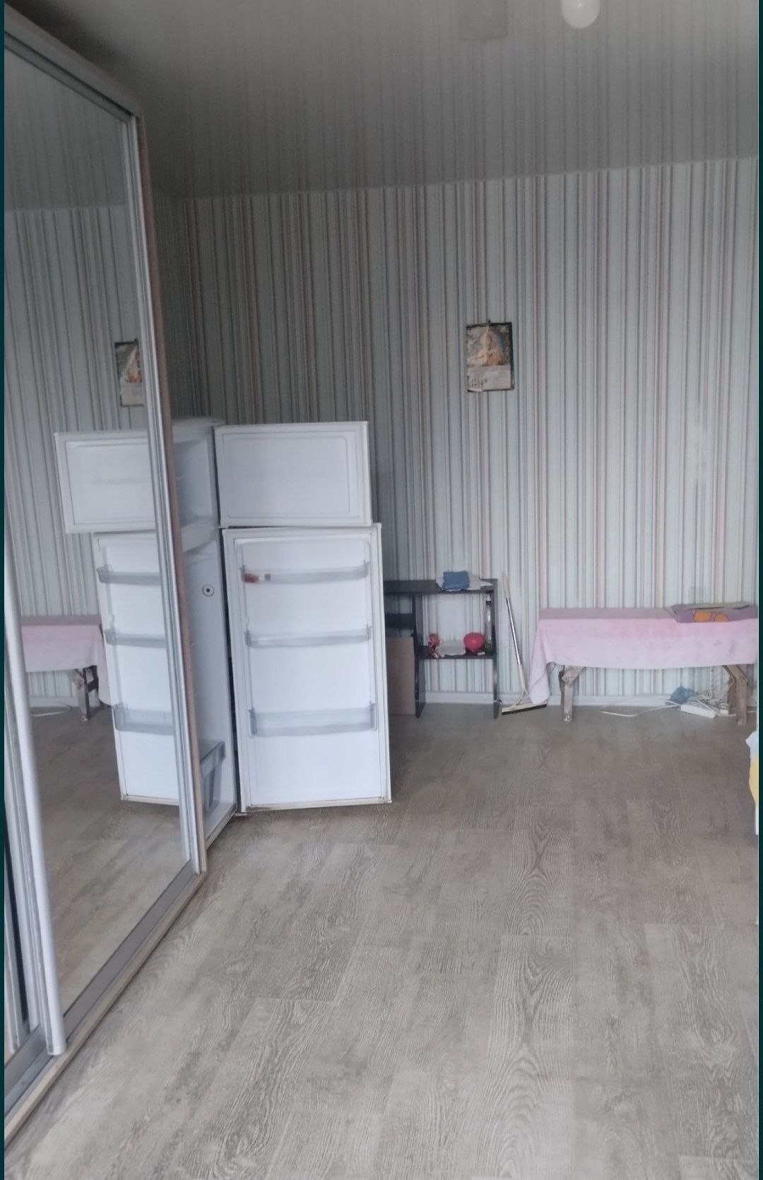 Сдам гостинку возле метро Малышева