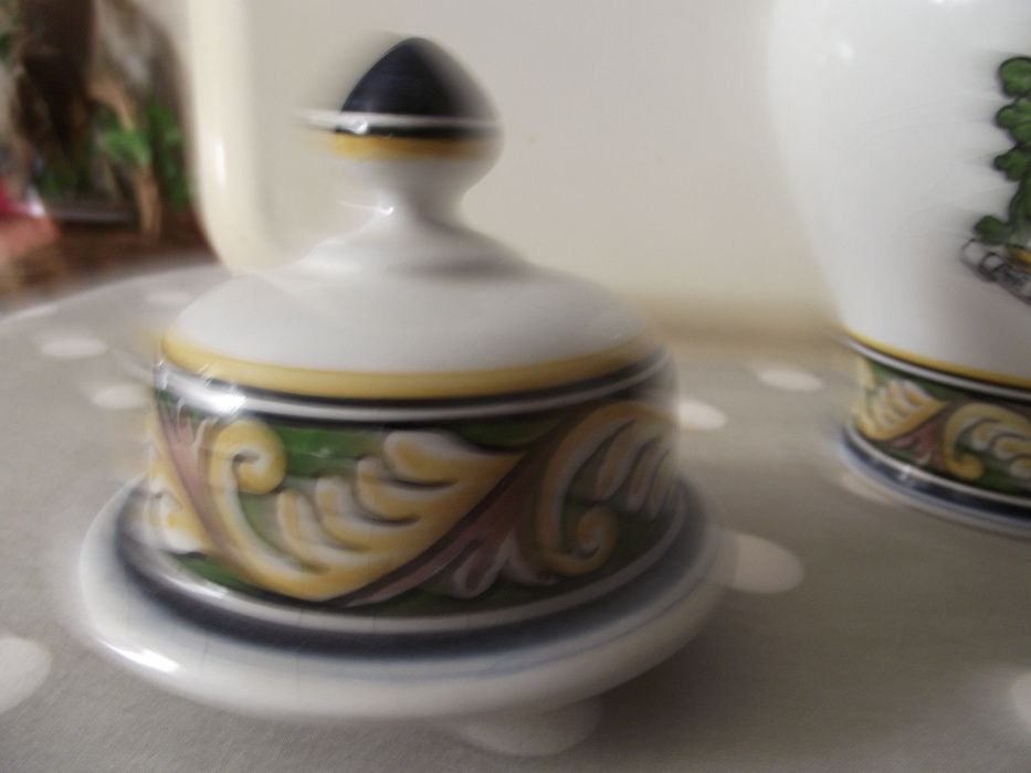 Pote de loiça c/ brasão da extinta Manutenção Militar